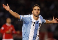 世界杯激情再燃：经典瞬间永远不灭！，世界杯精彩瞬间视频